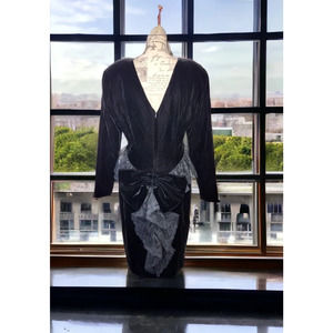 Vintage CC Courtenay Black Velvet Dress Lace, Bow, 8 Formal Cocktail Holiday LBD